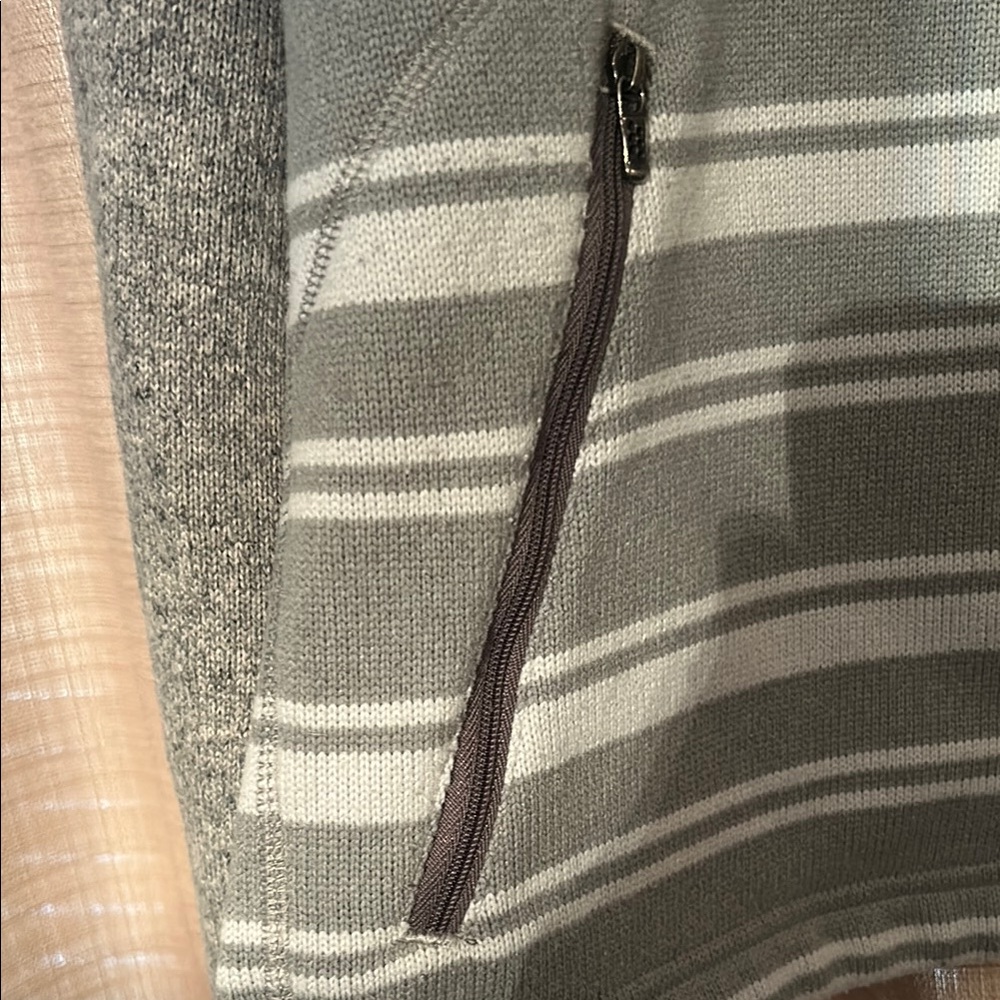 Patagonia Gray Striped Men's Sweater - Picture 5 of 6